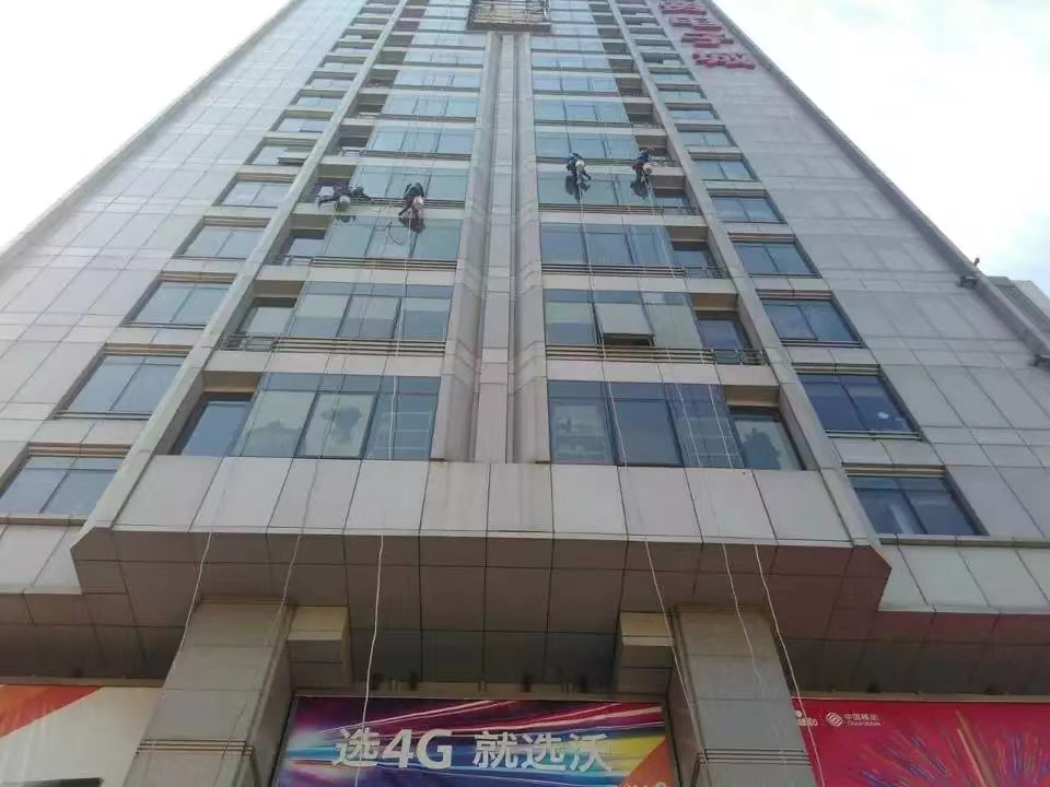 玻璃幕外墙清洗